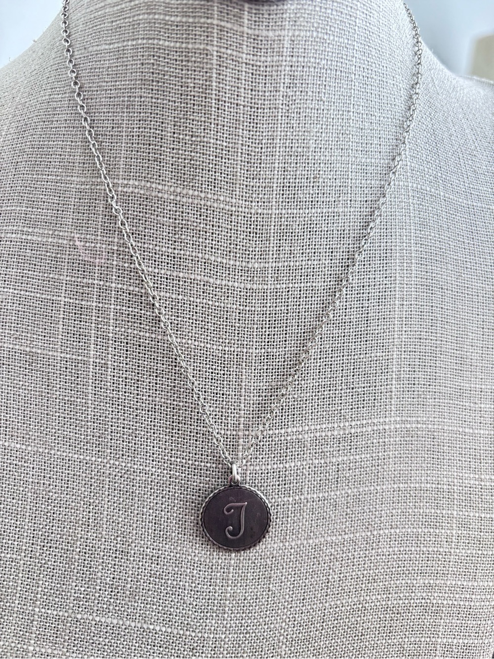NWT John Wind Sorority Gal Initial Necklace | Letter “T”